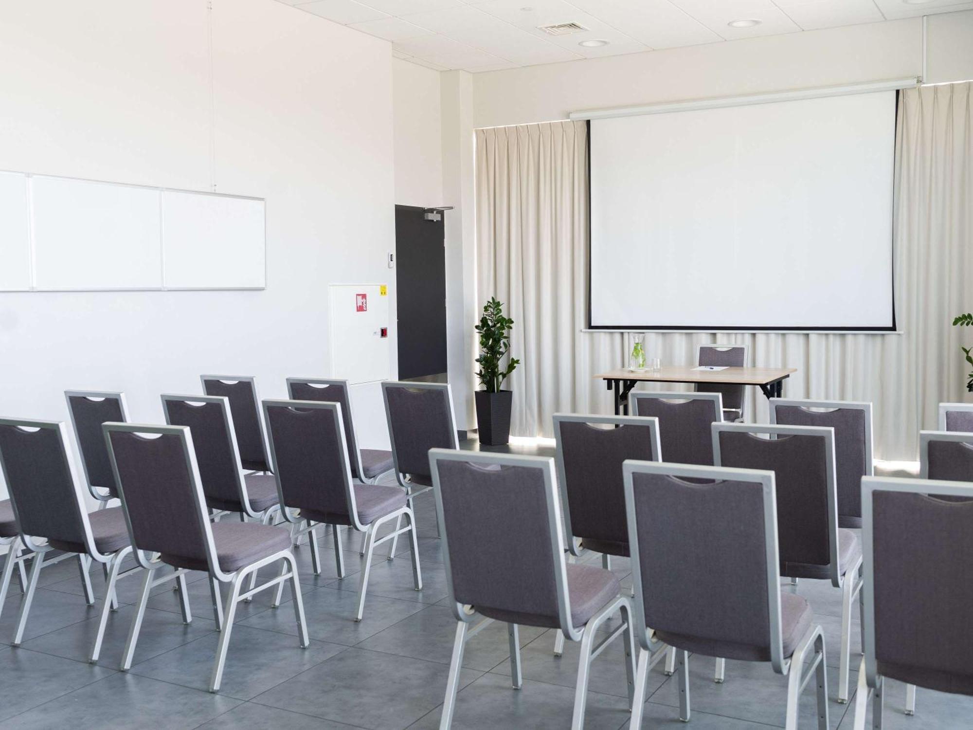 Ibis Poznan Polnoc Hotell Suchy Las Eksteriør bilde