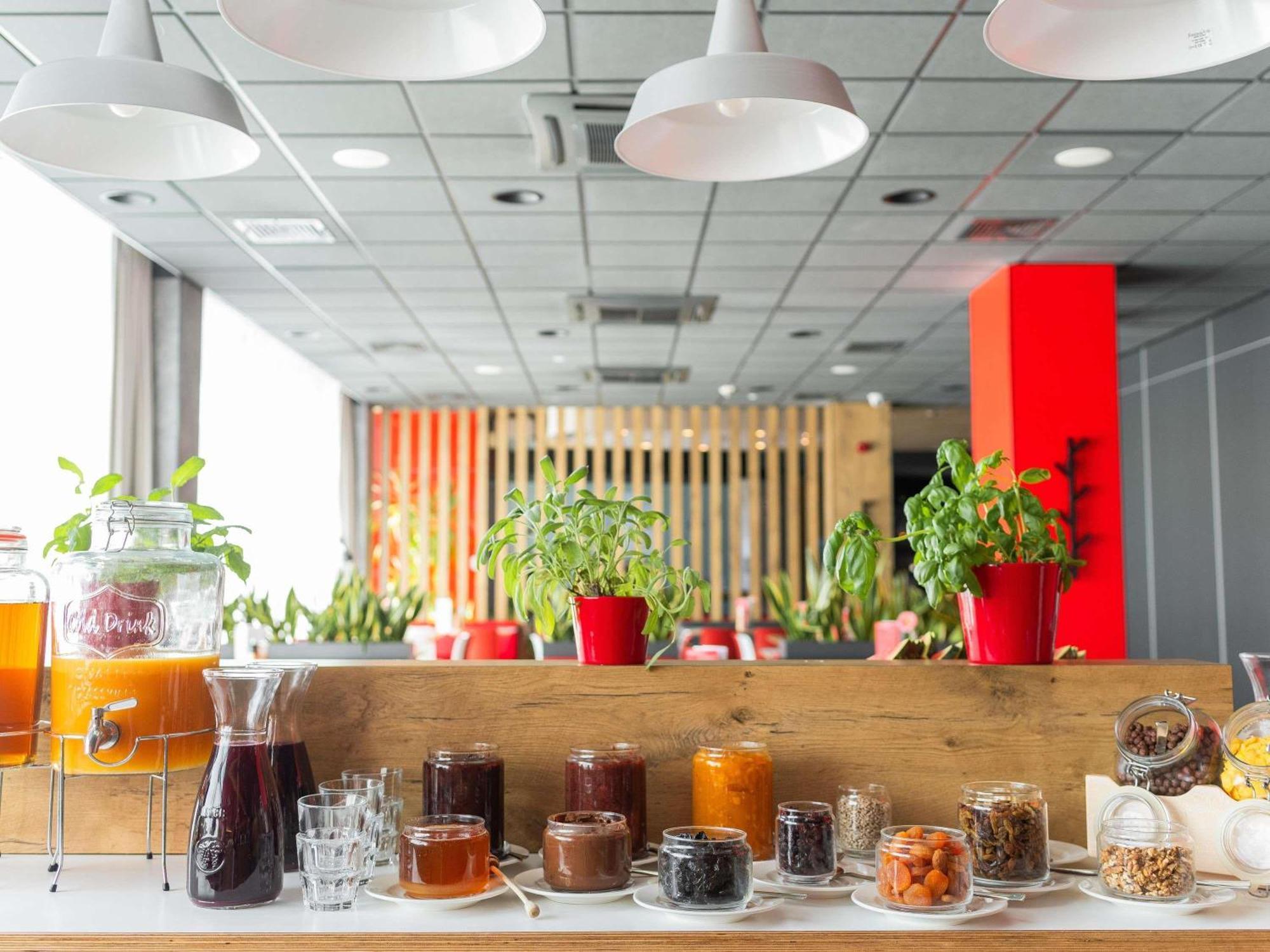 Ibis Poznan Polnoc Hotell Suchy Las Eksteriør bilde